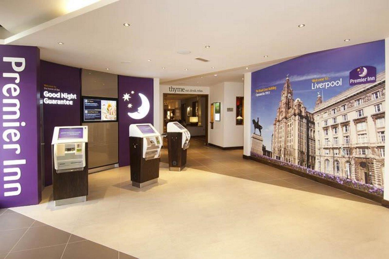 Premier Inn Liverpool City Exterior foto