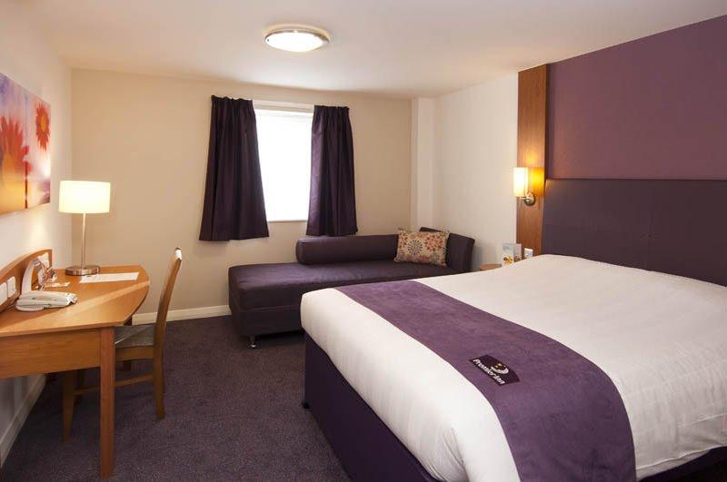 Premier Inn Liverpool City Exterior foto